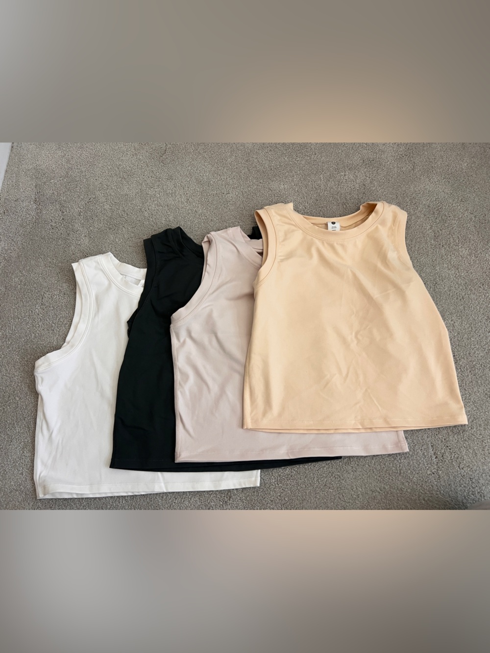 Paragon Fitwear Sleeveless Athletic Tops – LOT OF 4 – Medium
